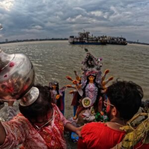 তাজপুর বন্দর হয়নি তো কি! এ বার কুমোরটুলির ঘাট সাজিয়ে দেবে আদানি গোষ্ঠী
