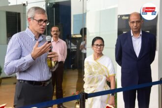 কৃতজ্ঞতা জানিয়ে মমতাকে কাশ্মীরের 'মেহমান' হওয়ার আমন্ত্রণ ওমরের