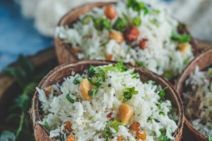 ডিনারে আনুন দক্ষিণের স্বাদ! কয়েক মিনিটেই বানান সাউথ ইন্ডিয়ান নারকেল রাইস