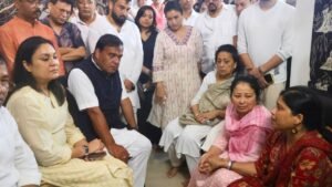 কাঁদছে অসম, কাঁদছেন গরিমা! জুবিনকে হারিয়ে শোকস্তব্ধ দেশ