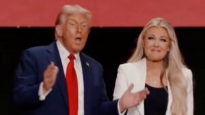 চার্লি কার্কের স্মরণসভায় ‘নাচ’ মার্কিন প্রেসিডেন্ট ট্রাম্পের, পাশে শোকাহত এরিকা