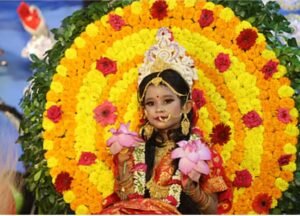 উমা রূপে আরাধনা! ঢাকার রামকৃষ্ণ মিশনে কুমারী পুজো