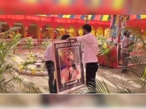 জুবিন গর্গ নেই, তাই উৎসবও নেই, শোকাবহ অসমের দুর্গাপূজা, বাতিল যাবতীয় সাংস্কৃতিক অনুষ্ঠান