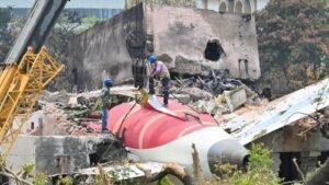 এআই ১৭১ বিমান দুর্ঘটনায় নিরপেক্ষ তদন্তের দাবিতে মামলা