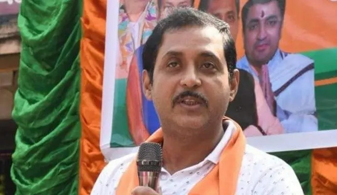 মমতার আঁকা ছবি পোস্ট করে কটাক্ষ সজলের